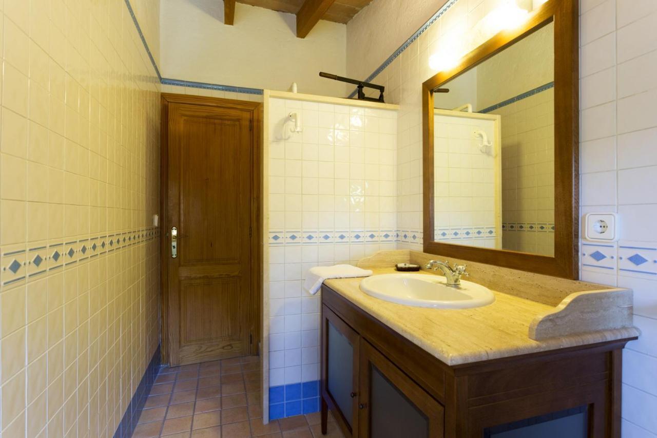 Spacious In With Mountain View *